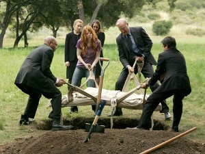 six-feet-under-six-feet-under-111578_600_450