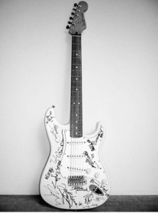 most-expensive-guitar-in-the-world-Reach-out-to-Asia-Fender-Stratocaster1